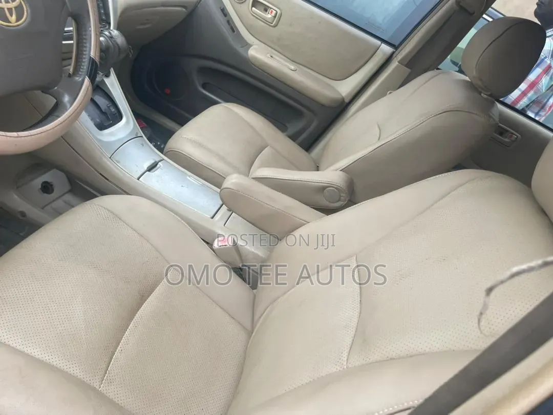 Toyota Highlander V6 2006 Gold