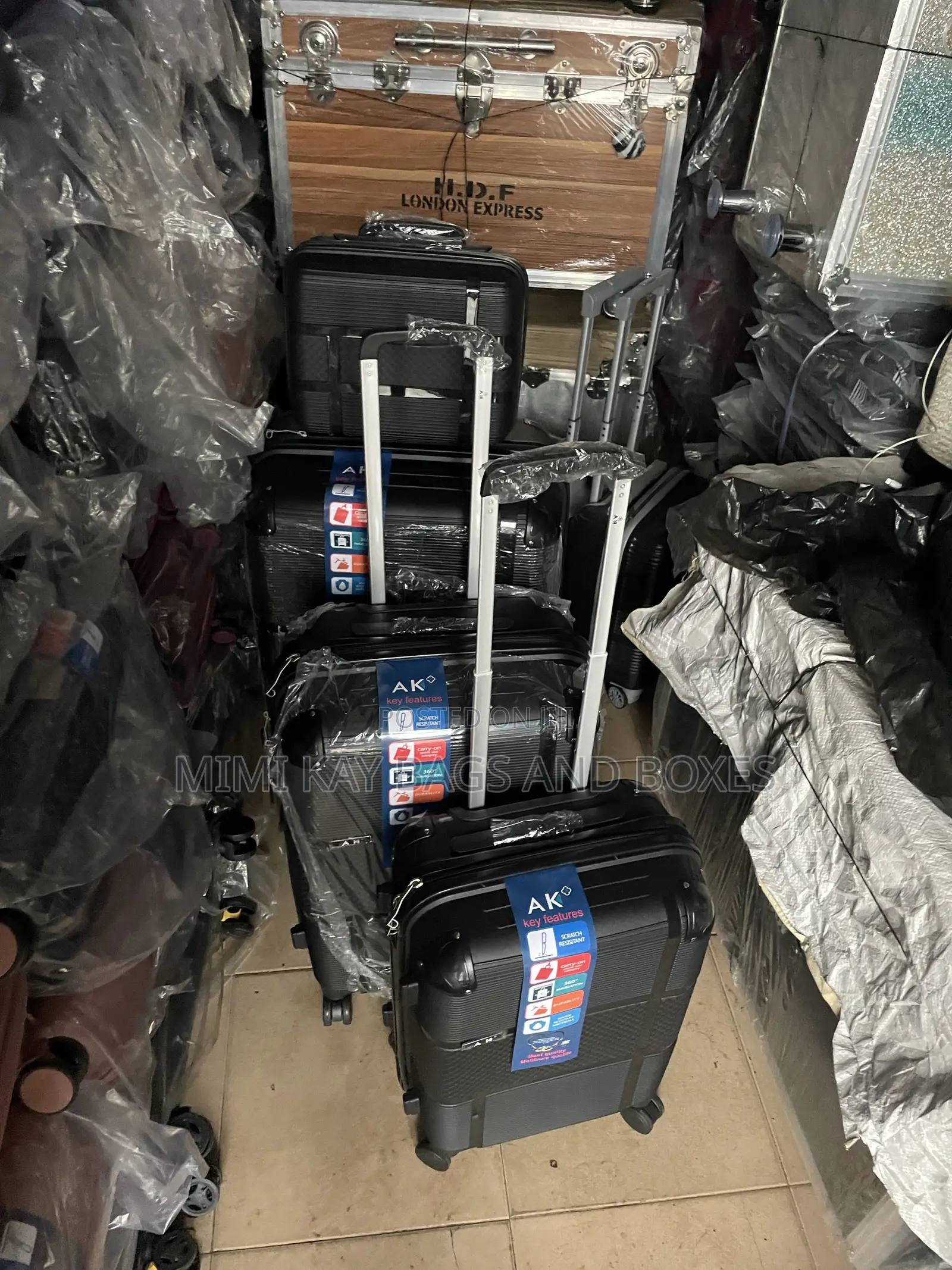 Biggest Size of Unbreakable Luggage Box 60,000