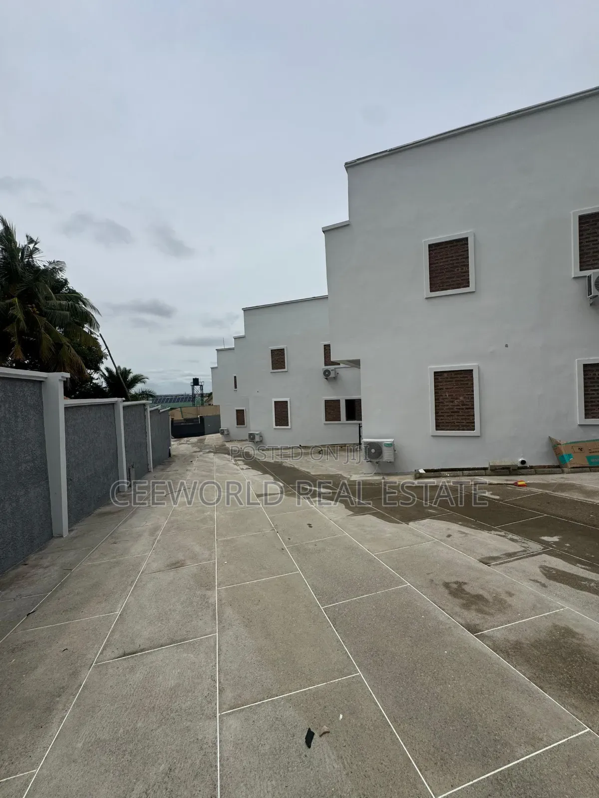 4bdrm Duplex in Agodi Gra for rent