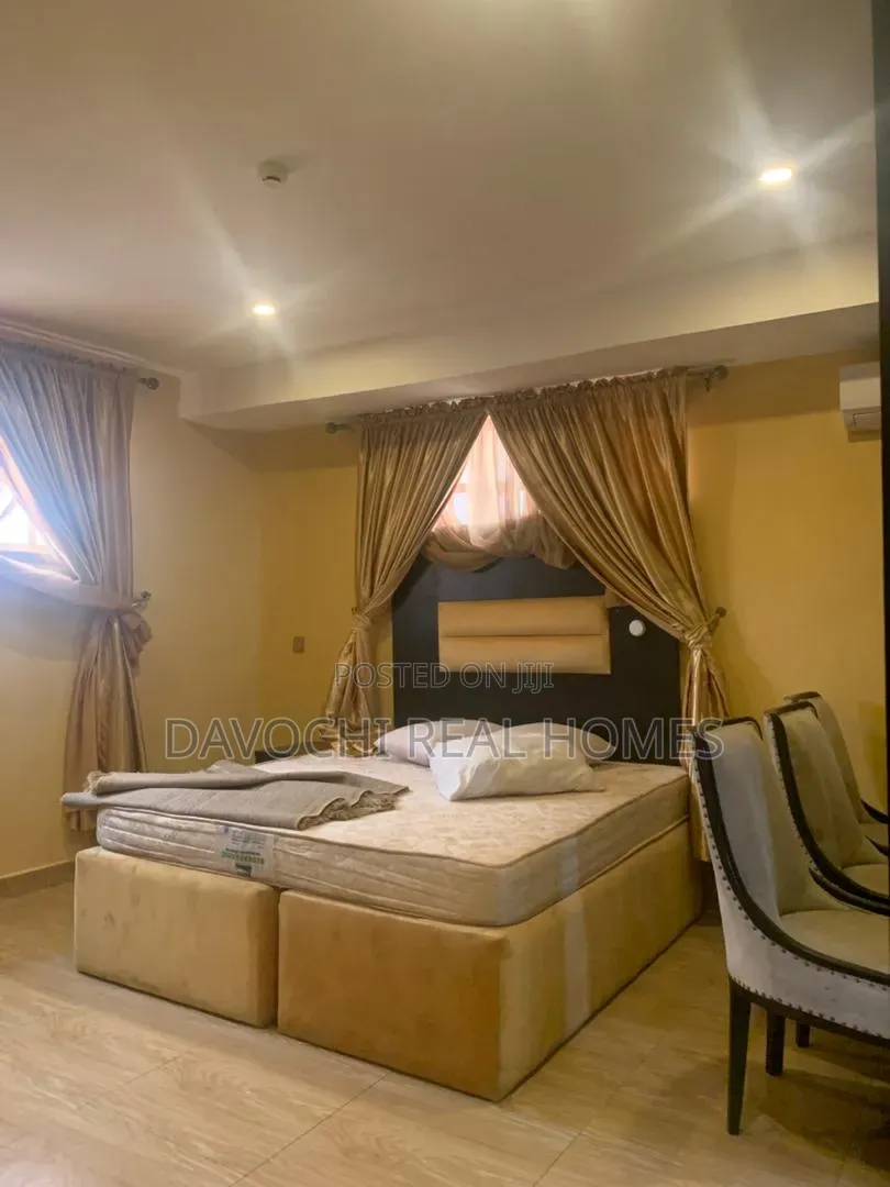 3bdrm Apartment in Lekki Phase 1 for rent