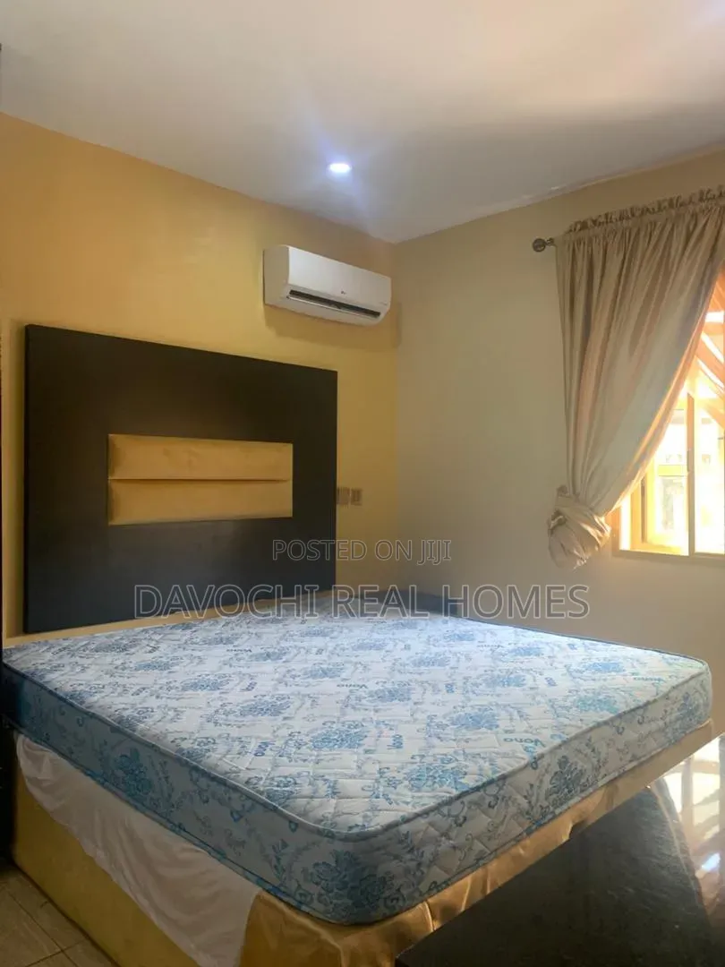 3bdrm Apartment in Lekki Phase 1 for rent