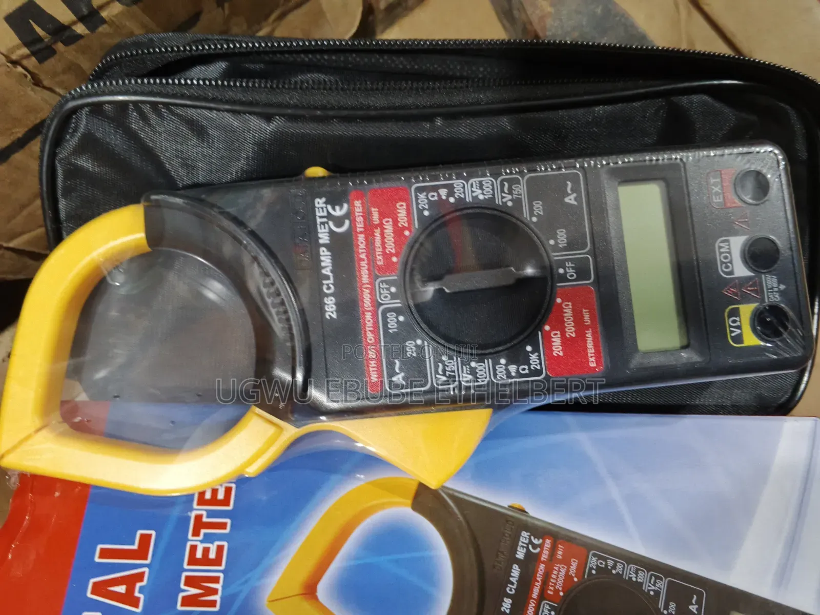 Digital Clamp Meter