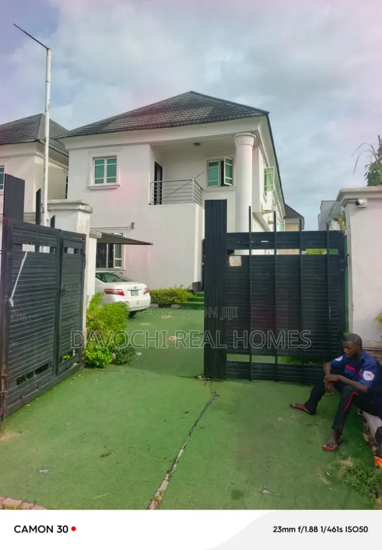 6bdrm Duplex in Lekki Phase 1 for rent
