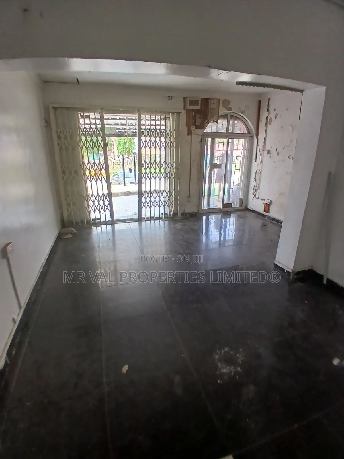 Spacious Shop for Lease