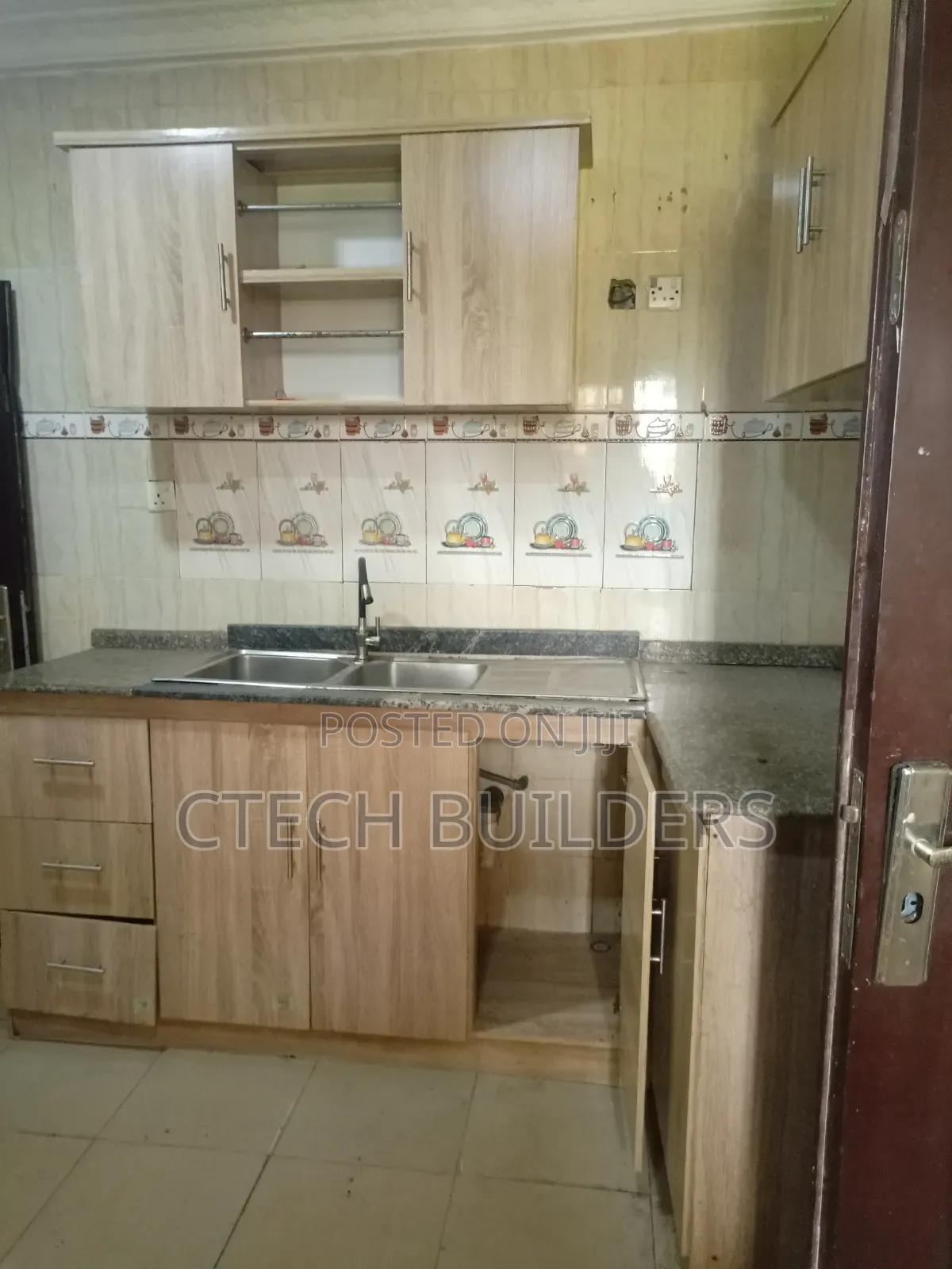 4bdrm Apartment in Benin City for rent