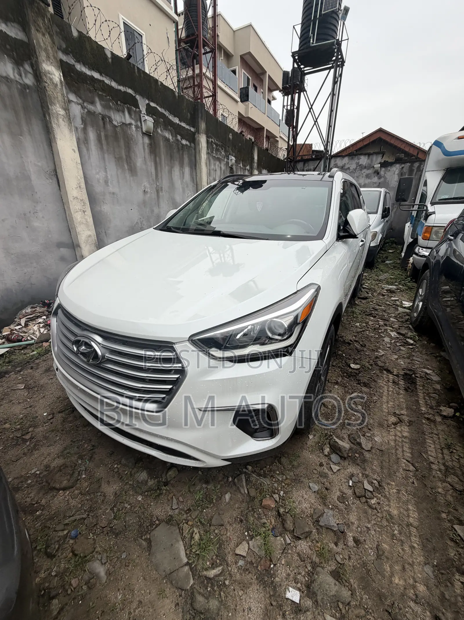 Hyundai Santa Fe 2017 White