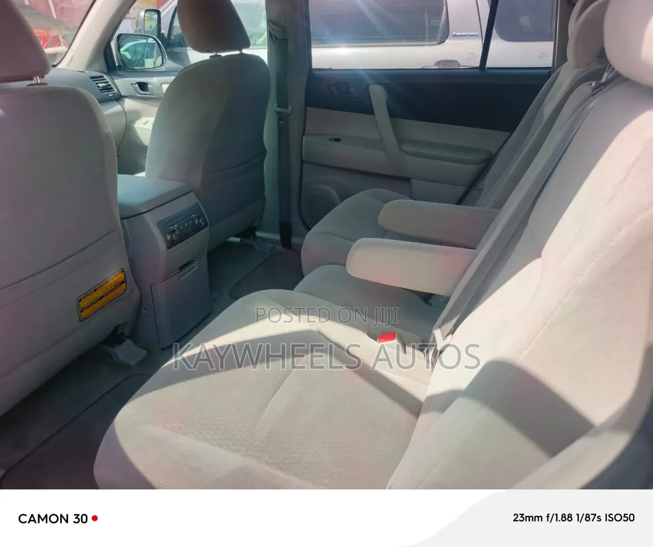 Toyota Highlander Base 2010 Silver
