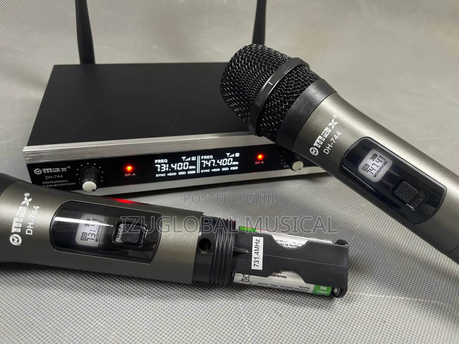 Omax Dh744 Wireless Microphone