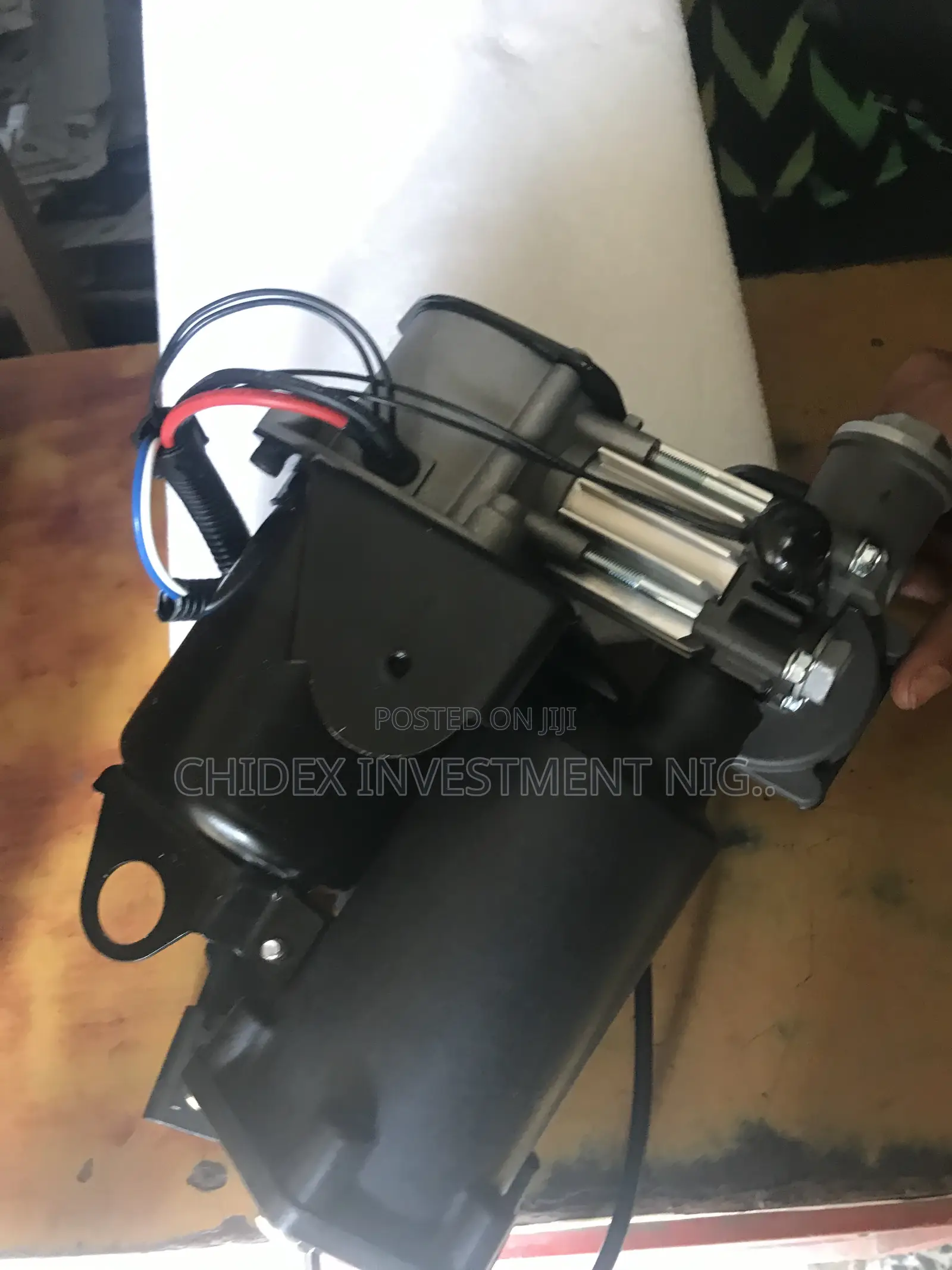 Air Suspension Pump for Range Rover Sport Hitch