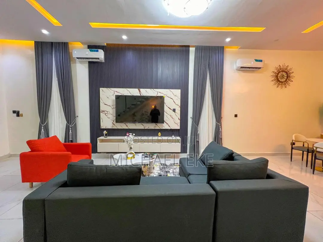 Luxurious 3 Bedroom Apartment