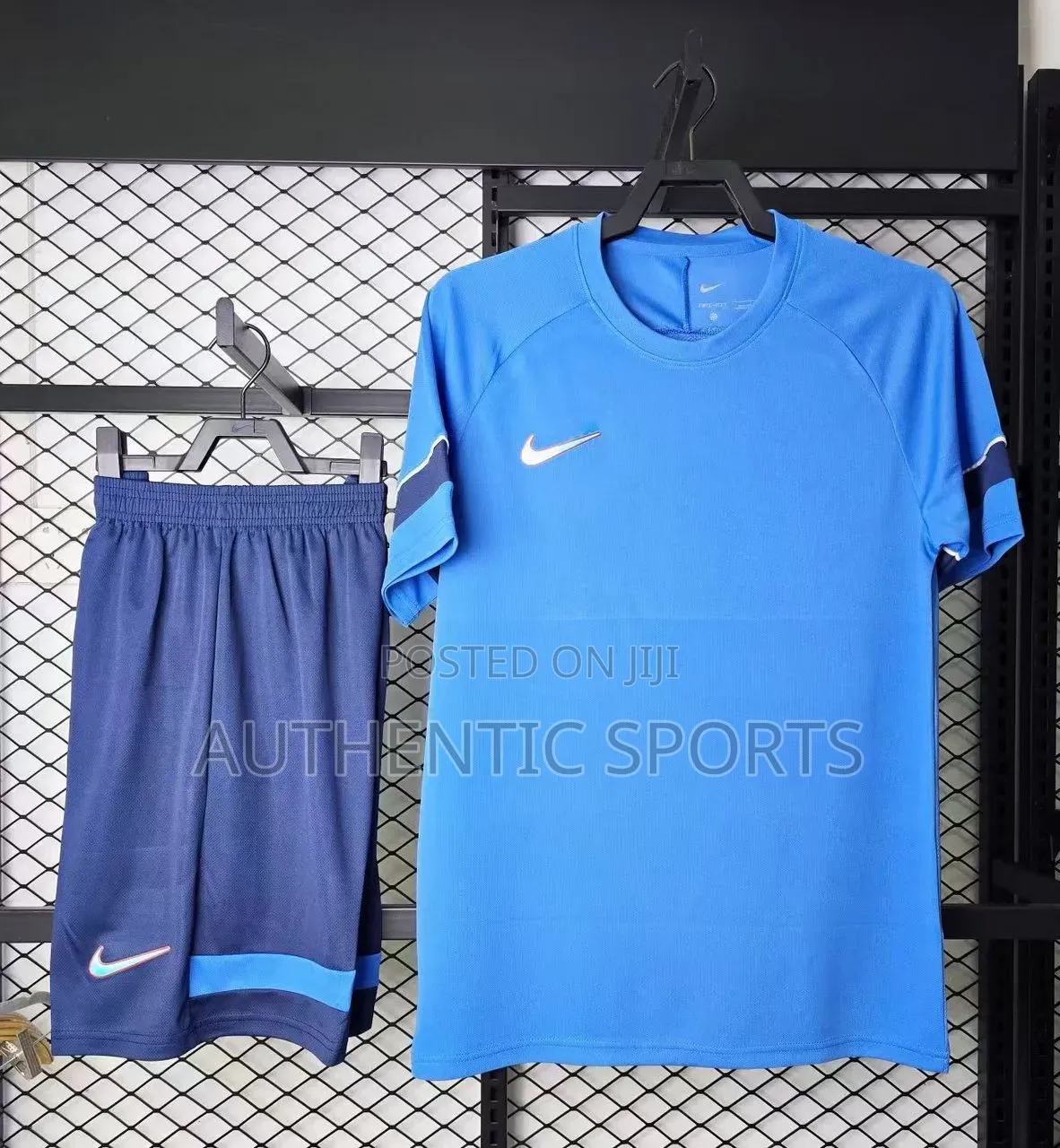 A Set of Foreign Imported Football Jerseys - 15pcs Up and Down.