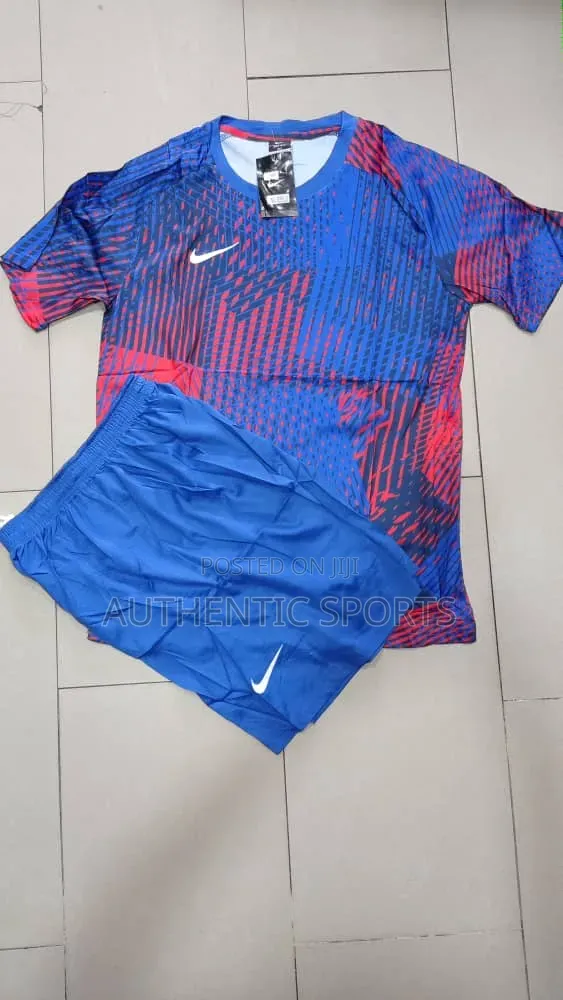 A Set of Foreign Imported Football Jerseys - 15pcs Up and Down.