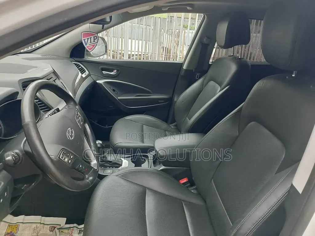 Hyundai Santa Fe SE AWD 2017 White