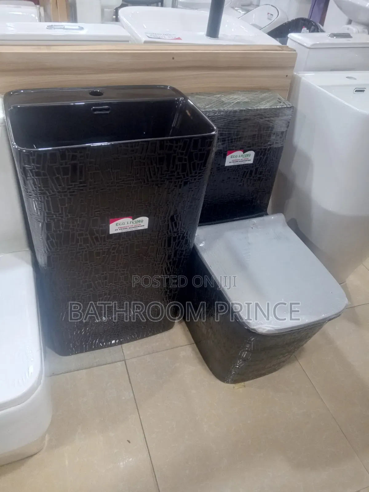 Quality Shining Black Water Closet With Standing Basin