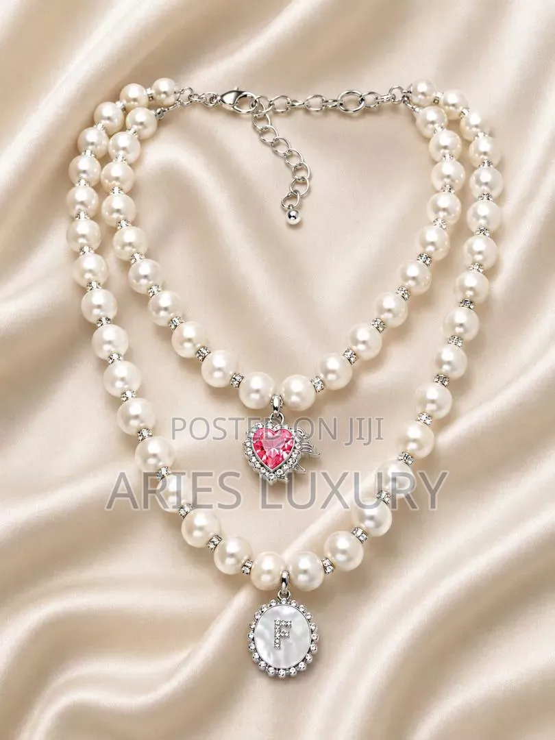 Heart Kiss Pearl Set