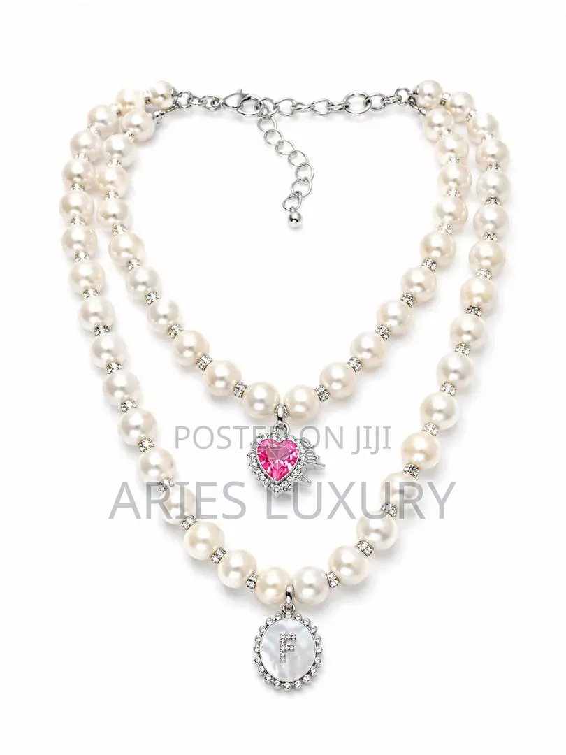 Heart Kiss Pearl Set