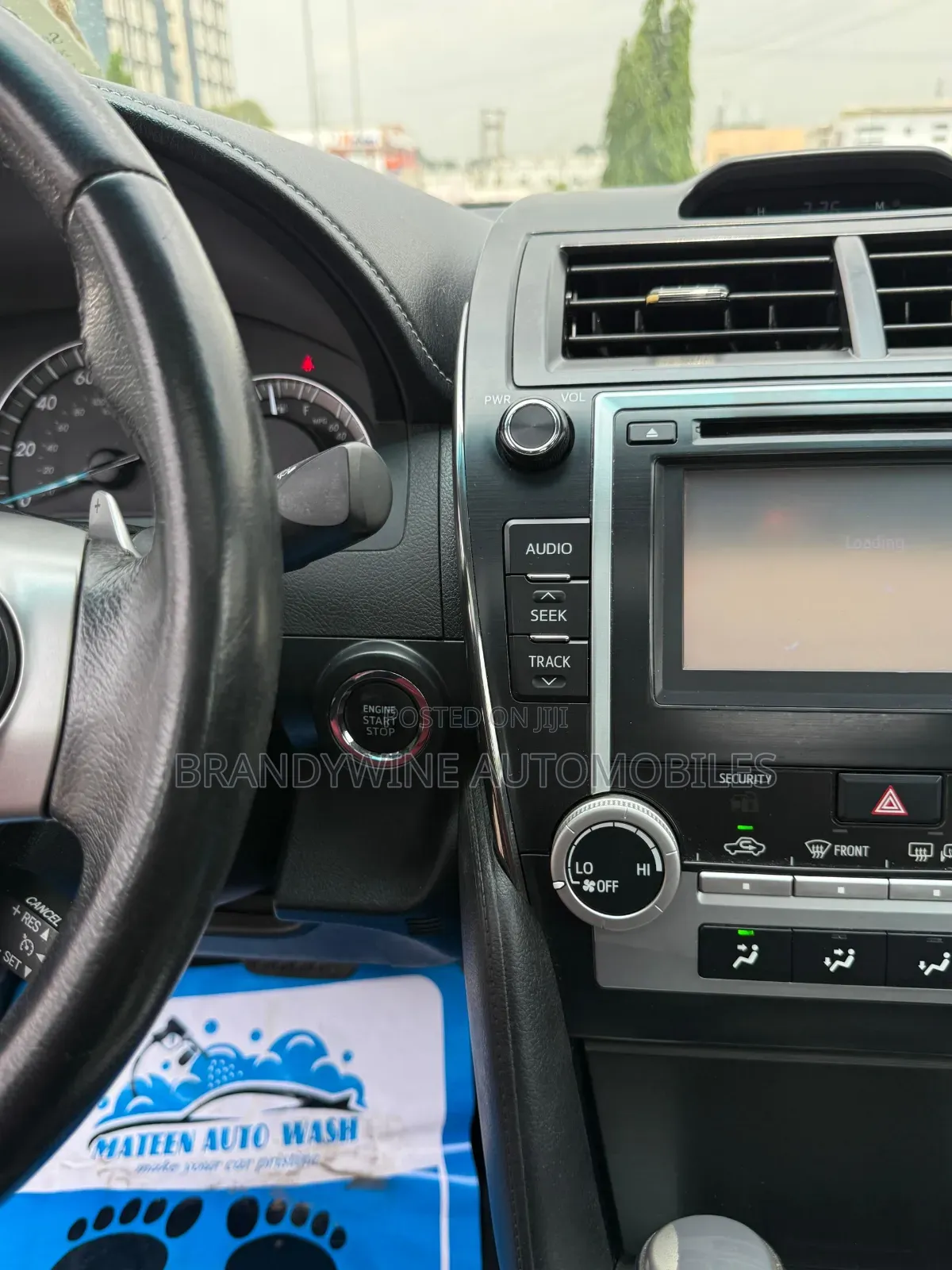 Toyota Camry SE 4dr Sedan (2.5L 4cyl 6A) 2012 Silver