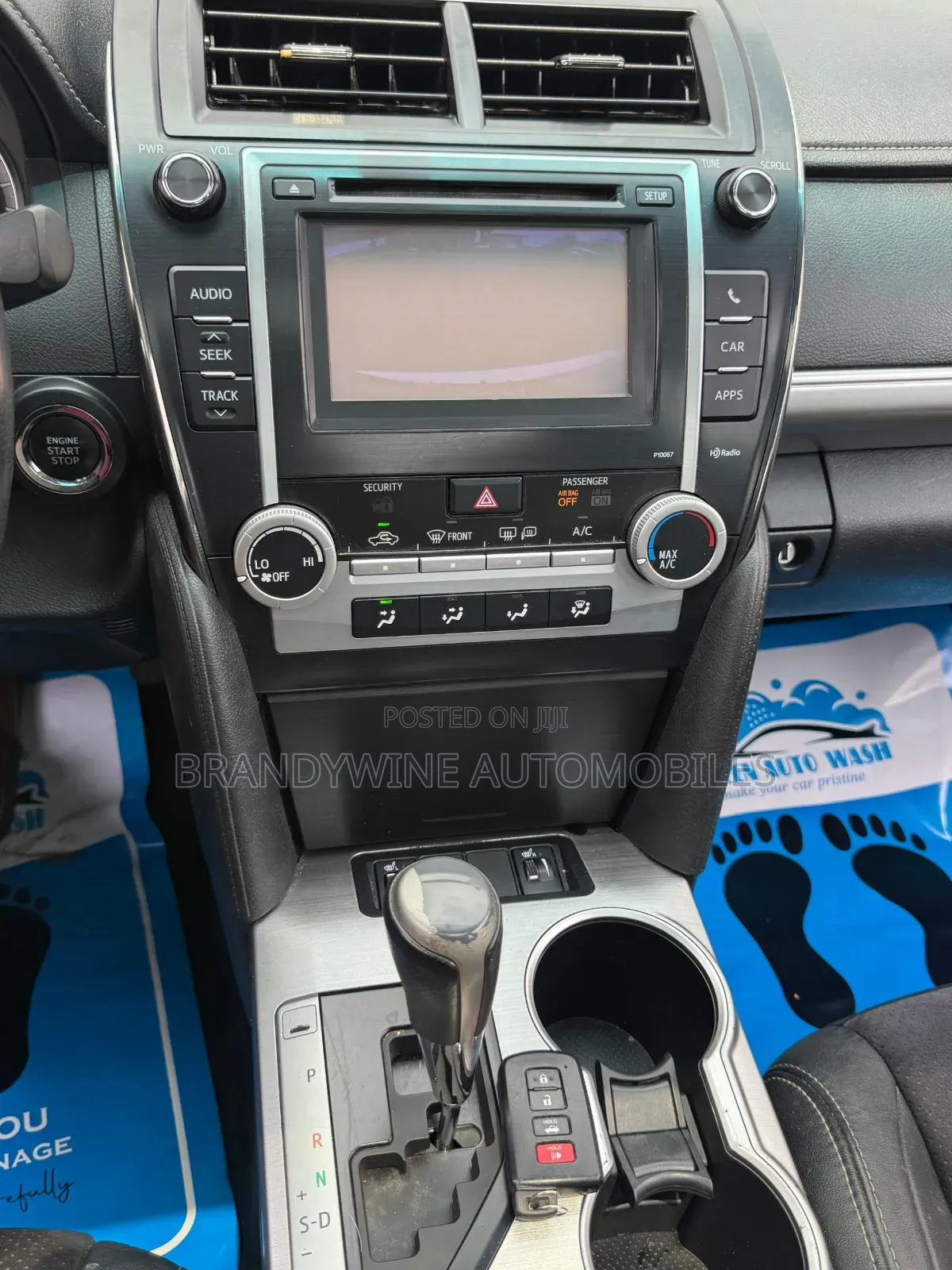 Toyota Camry SE 4dr Sedan (2.5L 4cyl 6A) 2012 Silver