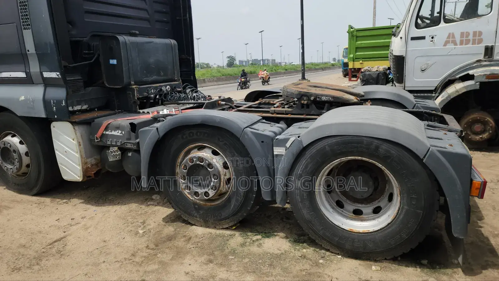 Newly Arrived Foreign Used Man Tga 8 Tires Truck Head 2007 Black 