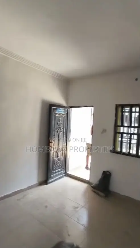 1bdrm Apartment in East West Road for rent