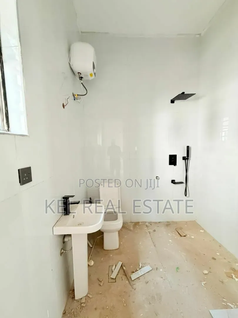 5bdrm Duplex in GRA Phase 1 for sale