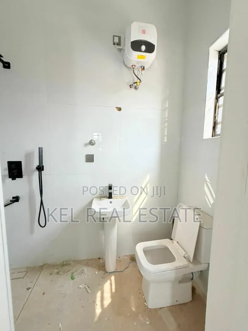 5bdrm Duplex in GRA Phase 1 for sale