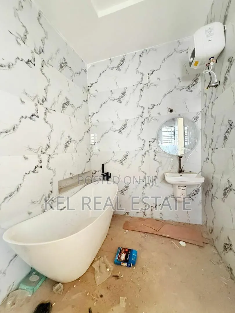 5bdrm Duplex in GRA Phase 1 for sale