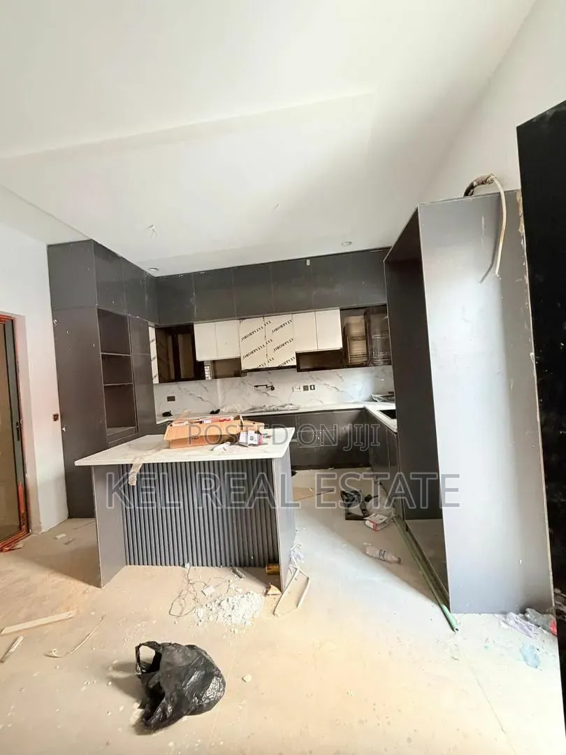 5bdrm Duplex in GRA Phase 1 for sale