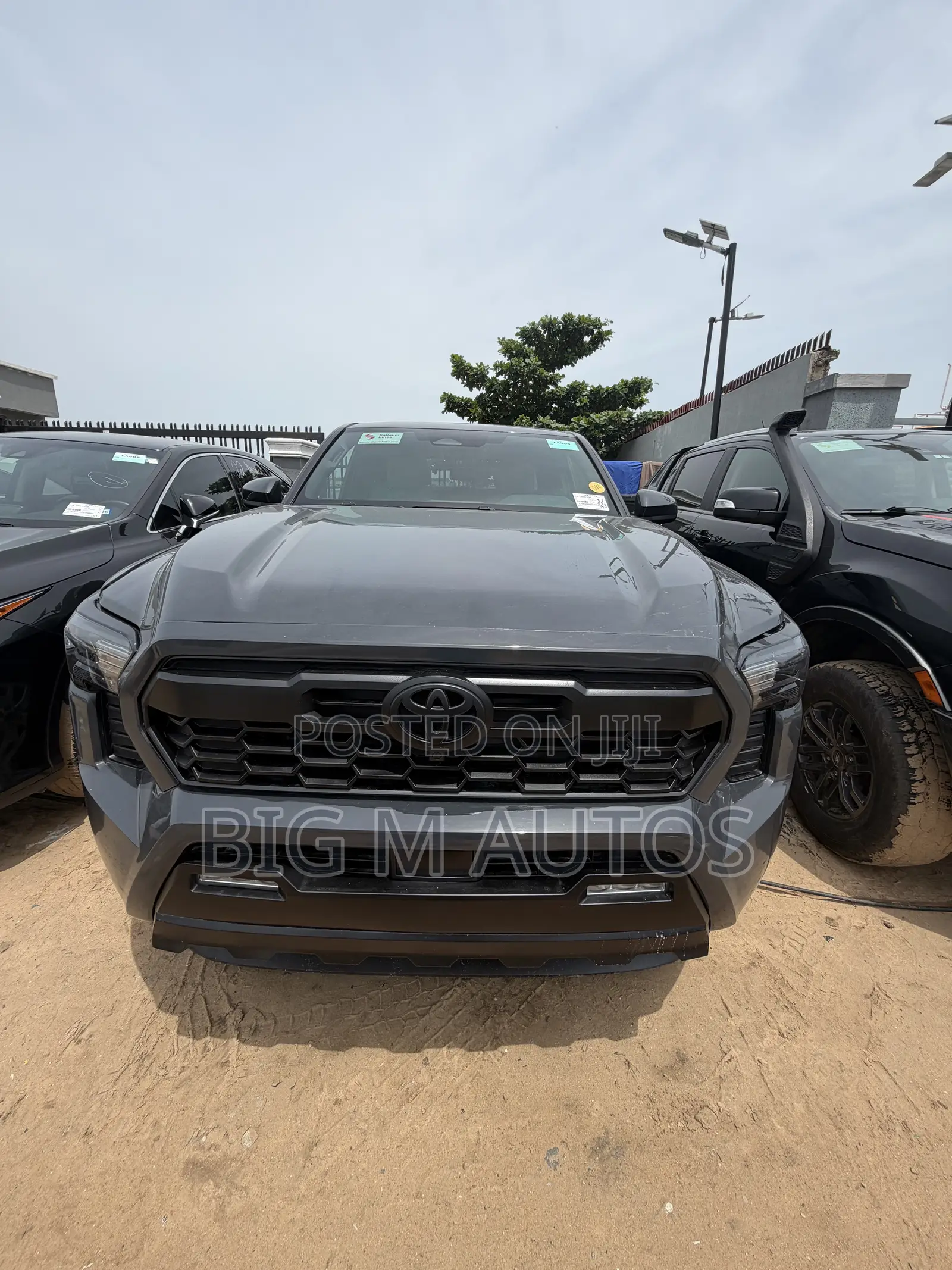 Toyota Tacoma 2025 Black