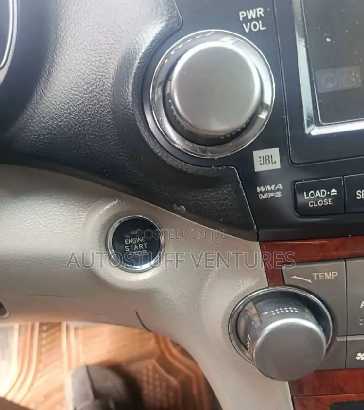 Toyota Highlander Limited 2011 Silver
