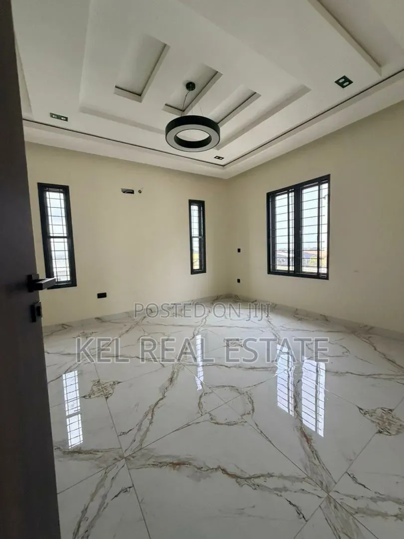 4bdrm Duplex in GRA Phase 1 for sale