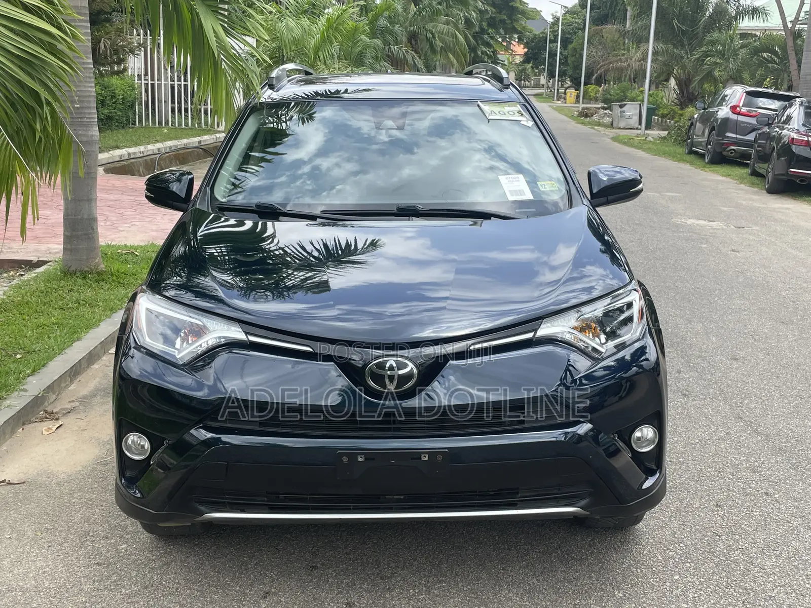 Toyota RAV4 XLE 4dr SUV AWD (2.5L 4cyl 6A) 2018 Gray
