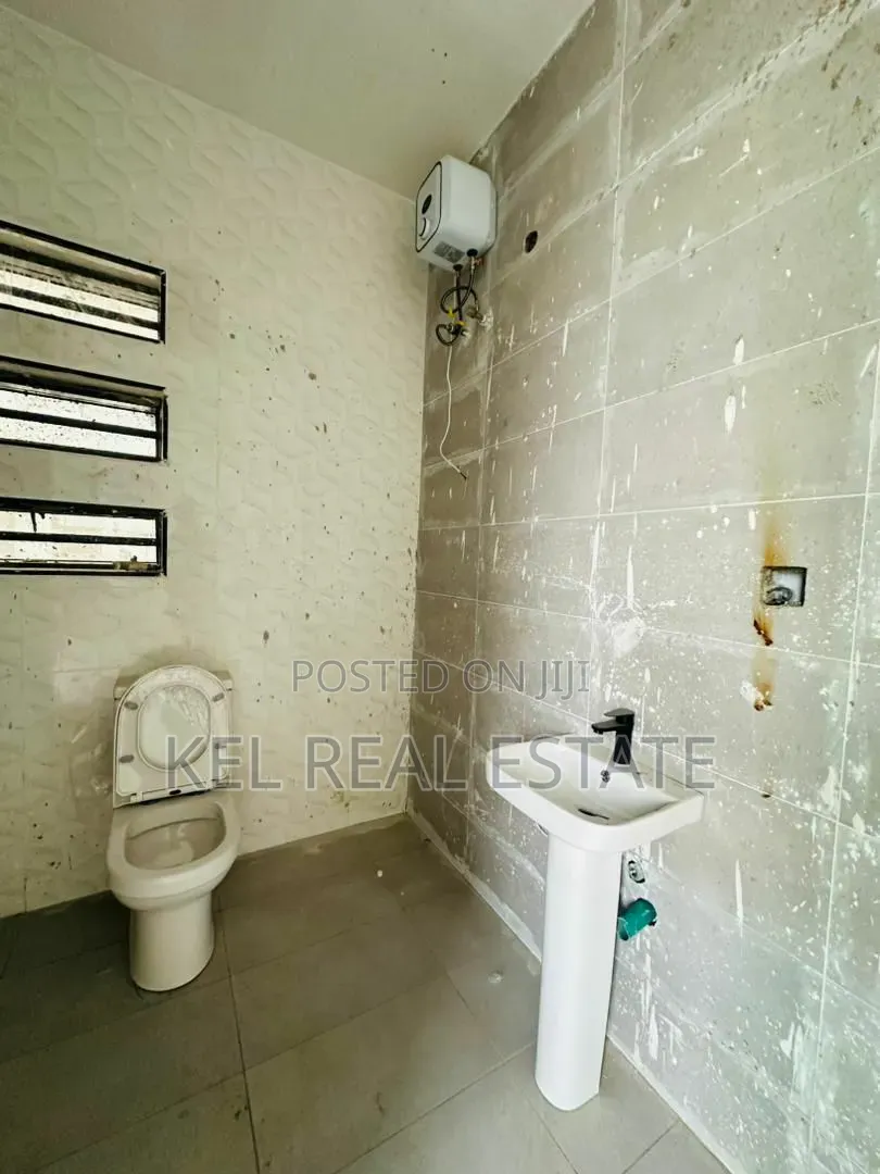 5bdrm Duplex in Omole Phase 1 for sale