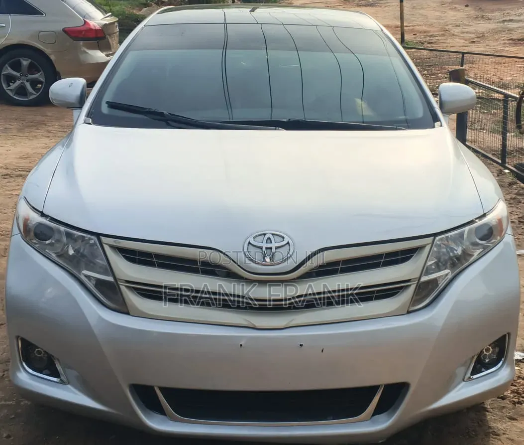 Toyota Venza 2010 Silver