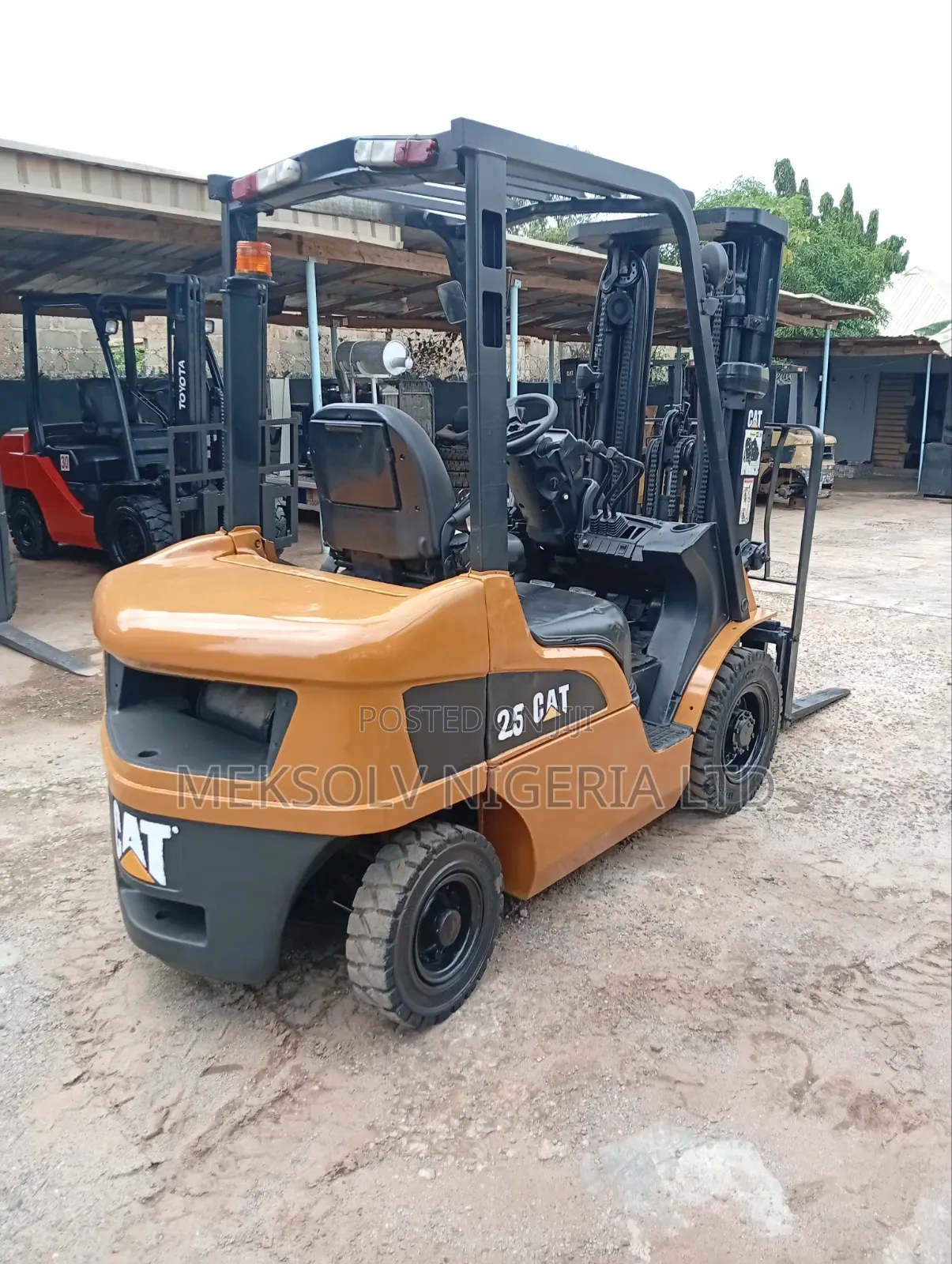2.5tons Caterpillar Forklift