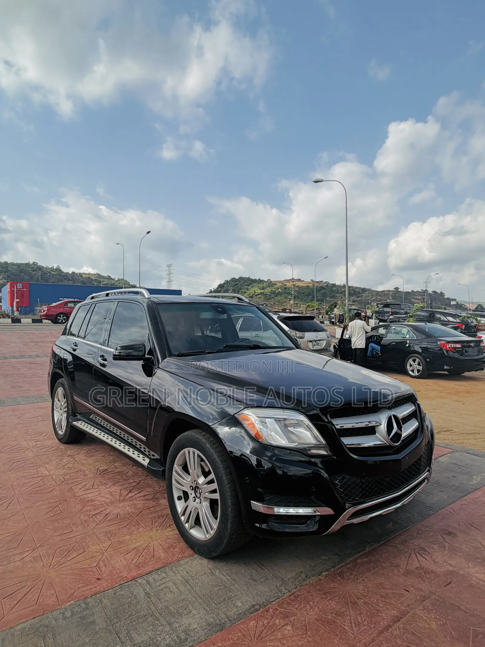 Mercedes-Benz GLK-Class Base GLK 350 4dr AWD 4MATIC (3.5L 6cyl 7A) 2015