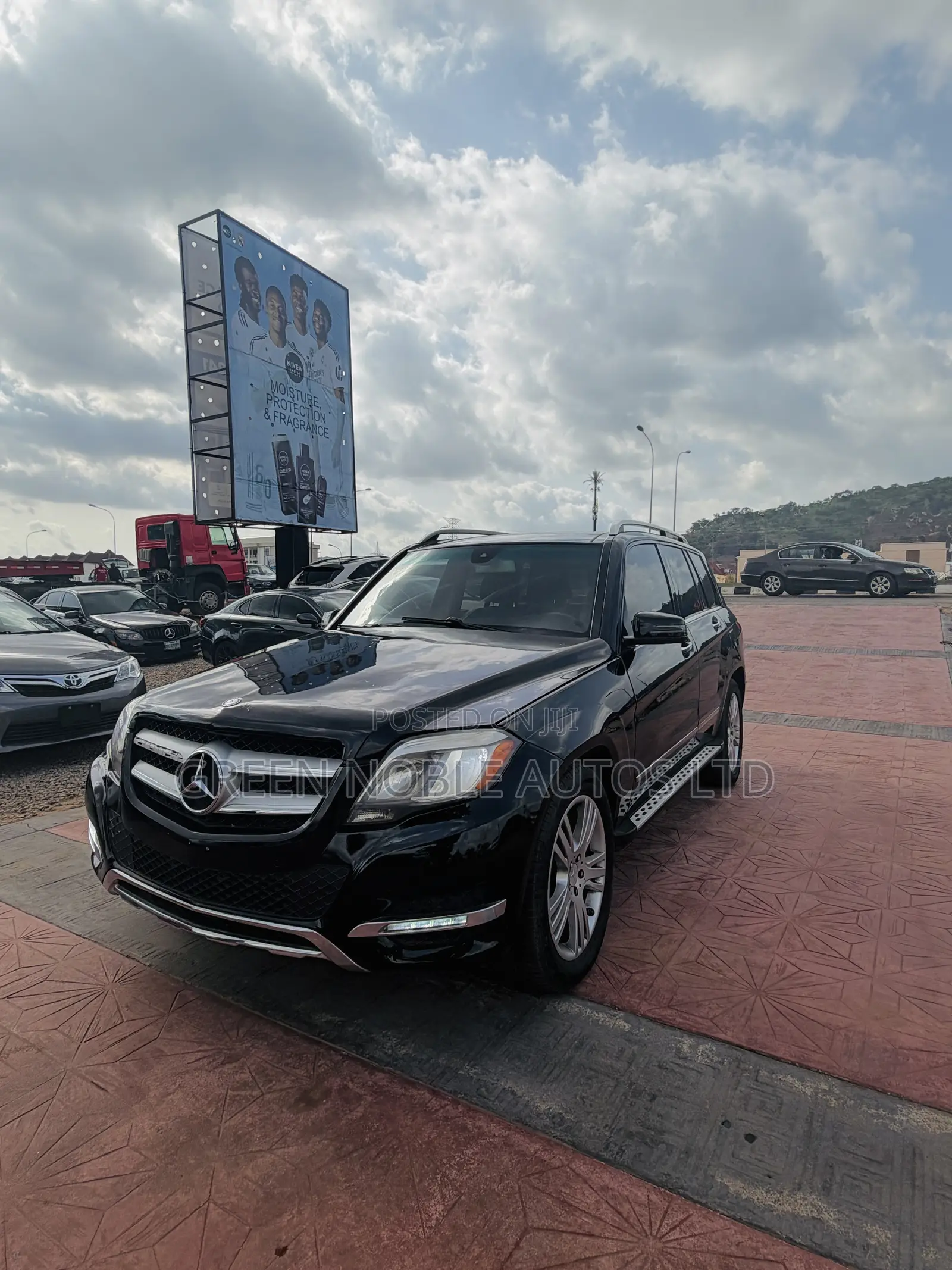 Mercedes-Benz GLK-Class Base GLK 350 4dr AWD 4MATIC (3.5L 6cyl 7A) 2015