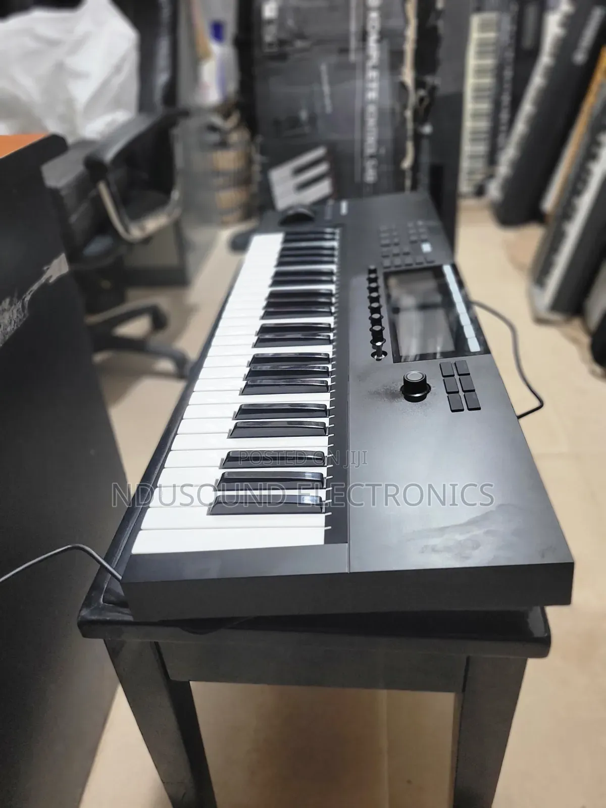 Komplete Kontrol Midi 61 Mk2