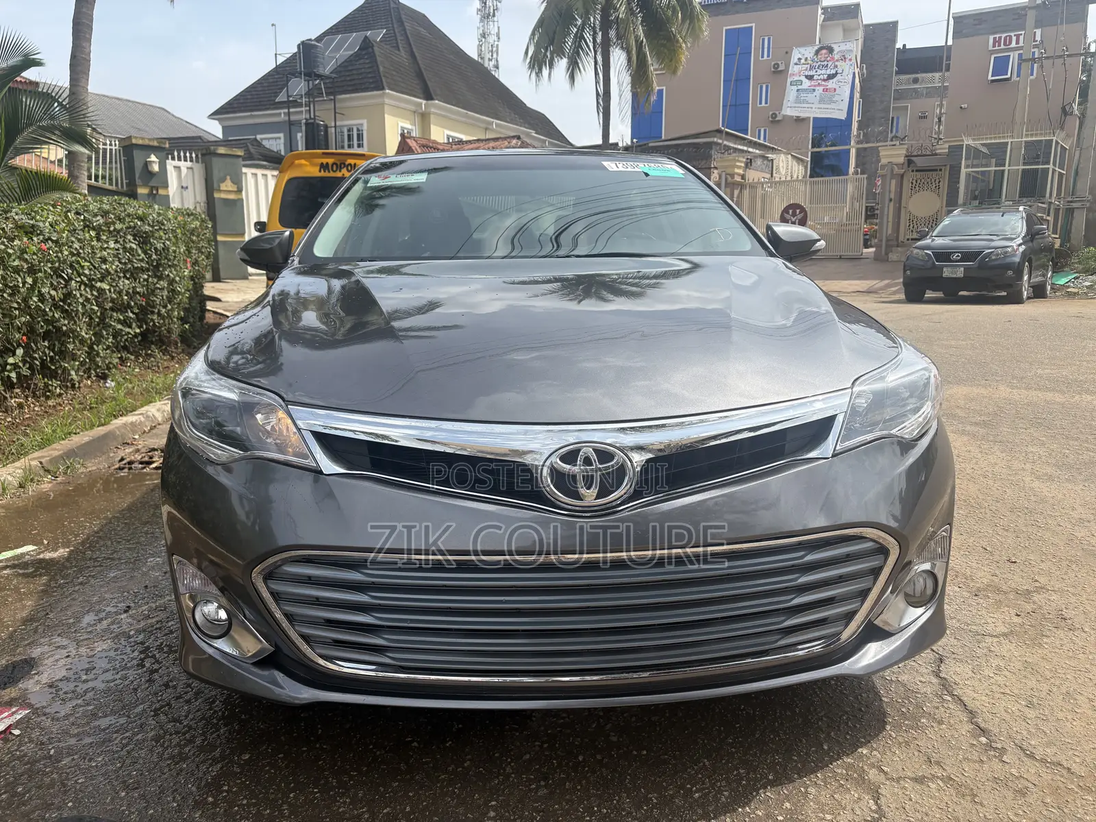 Toyota Avalon XLE 4dr Sedan (3.5L 6cyl 6A) 2014 Gray