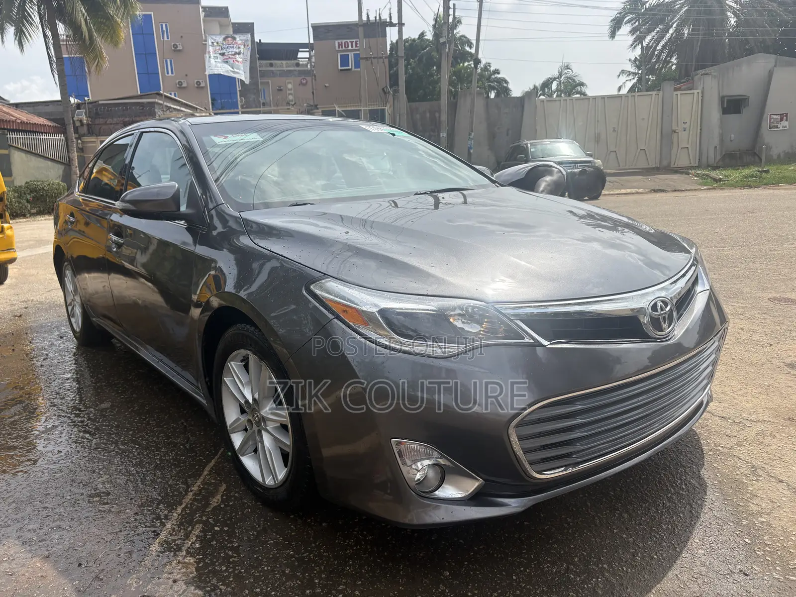 Toyota Avalon XLE 4dr Sedan (3.5L 6cyl 6A) 2014 Gray