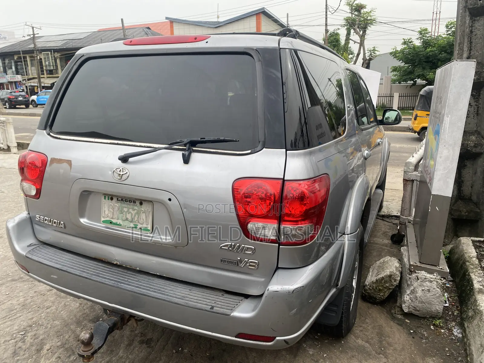 Toyota Sequoia SR5 4dr SUV (4.7L 8cyl 5A) 2005 Silver