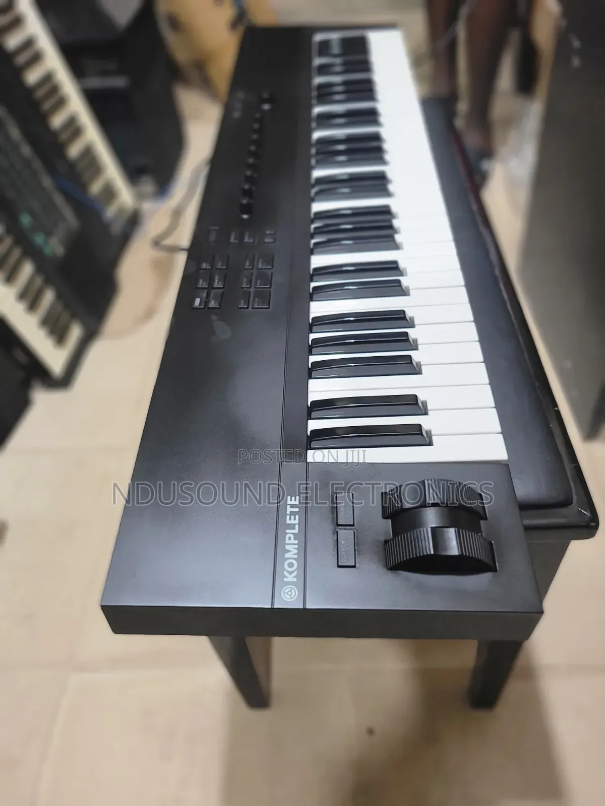 Komplete Kontrol Midi 61