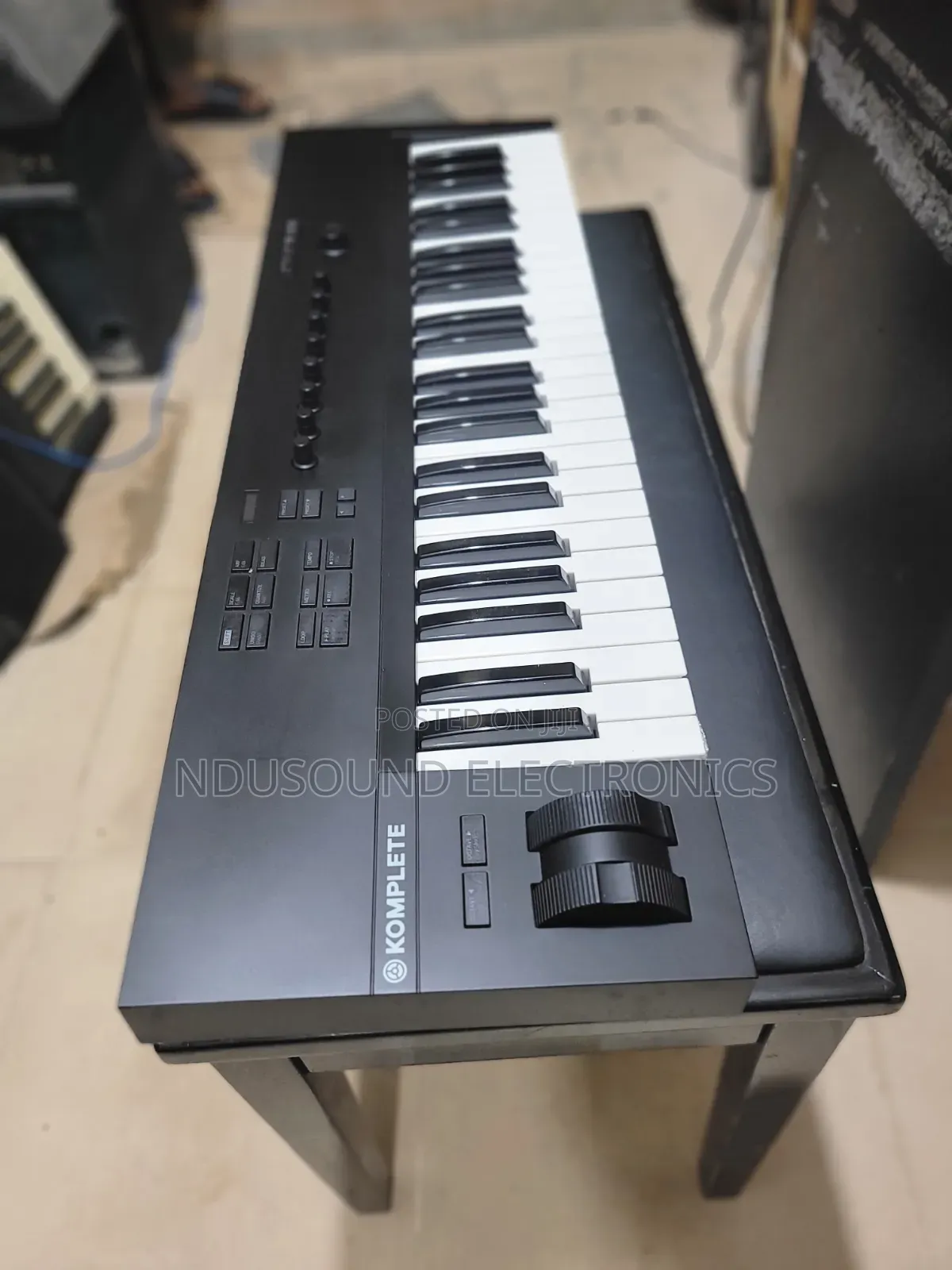 Komplete Kontrol Midi 61