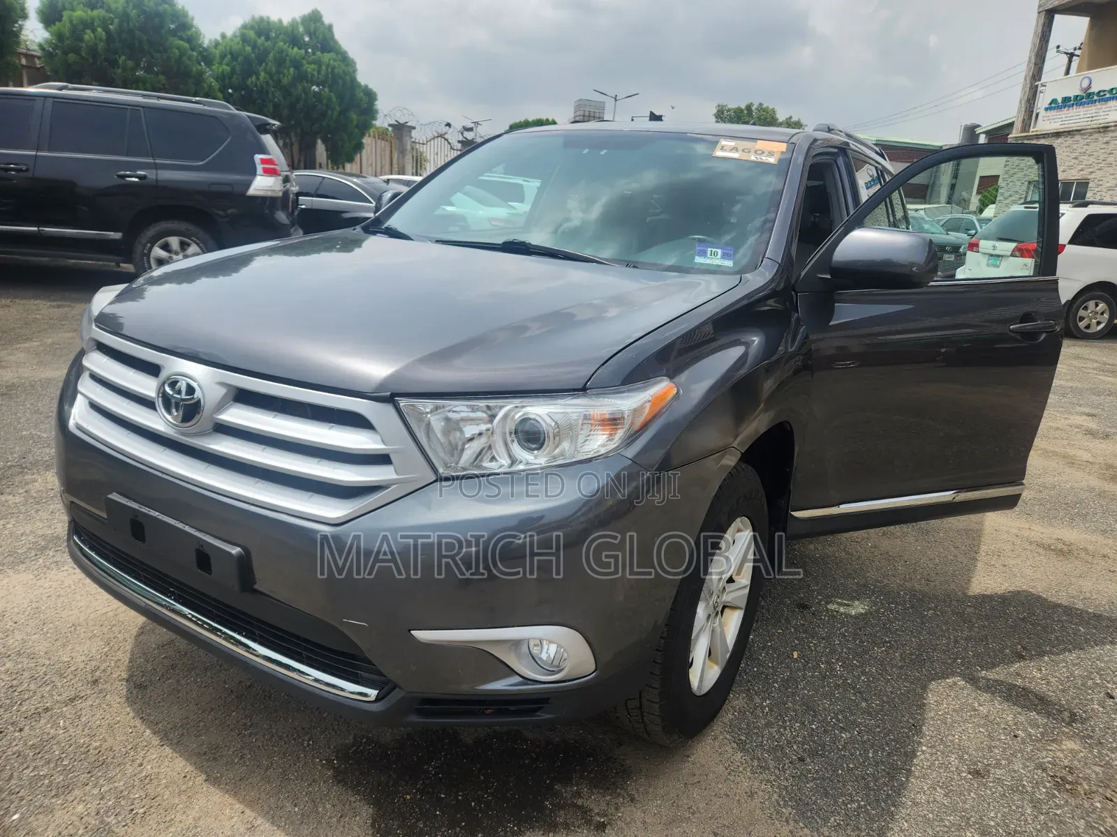 Toyota Highlander Plus 3.5L 4WD 2013 Gray