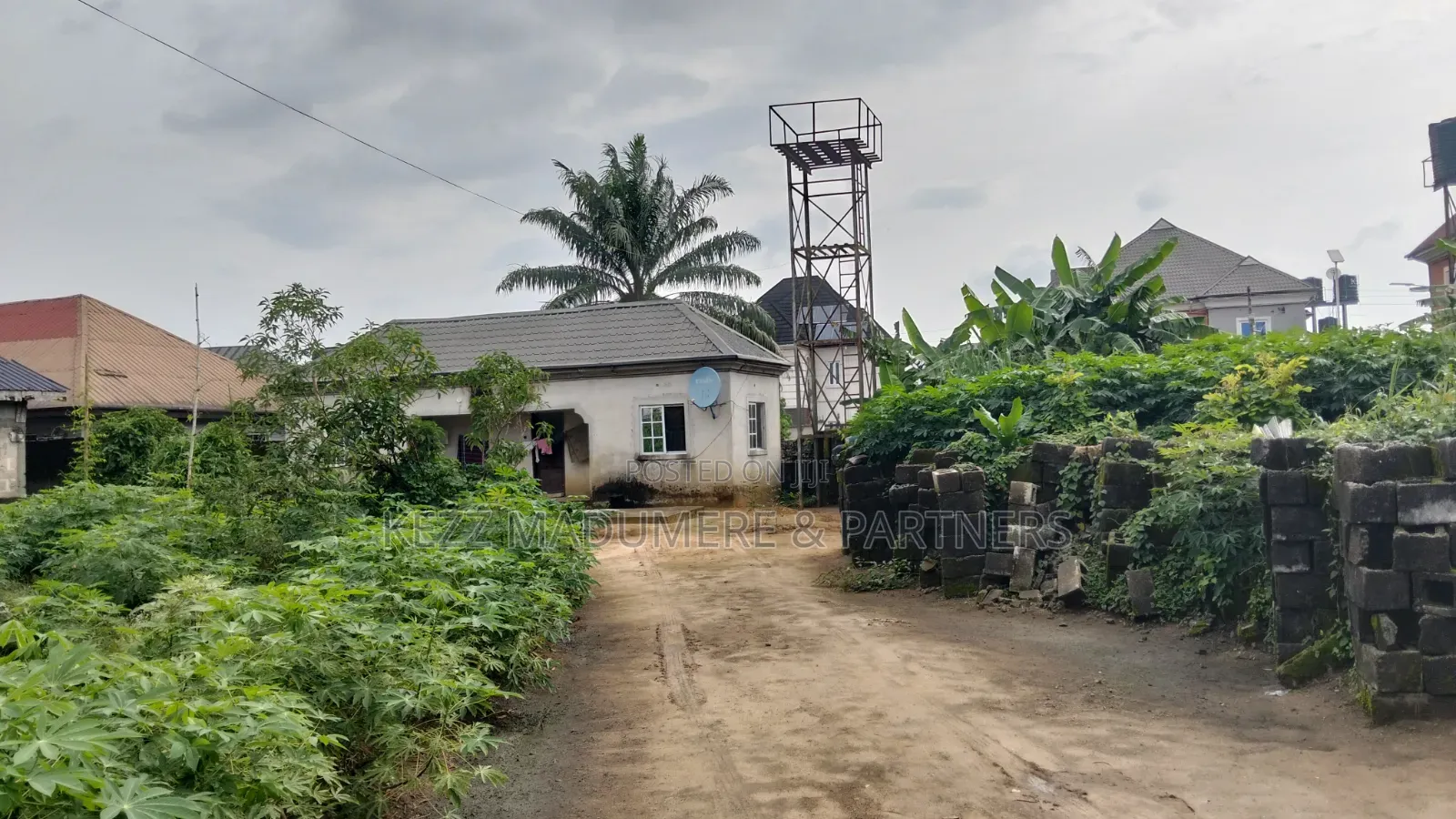 For Sale: 3 Plots With a Small Bungalow at Mandela Estate Sars Rd Ph