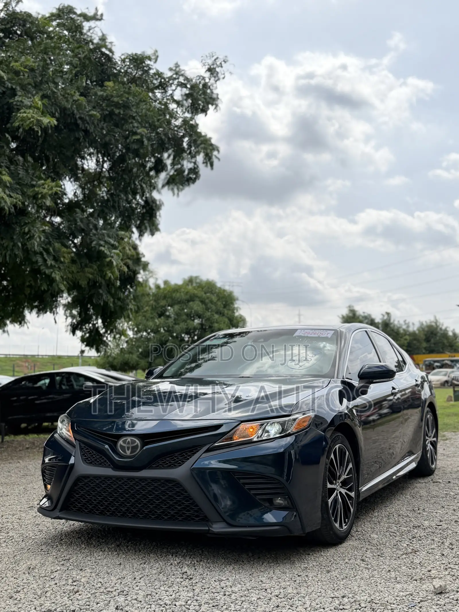 Toyota Camry SE FWD (2.5L 4cyl 8AM) 2018 Blue