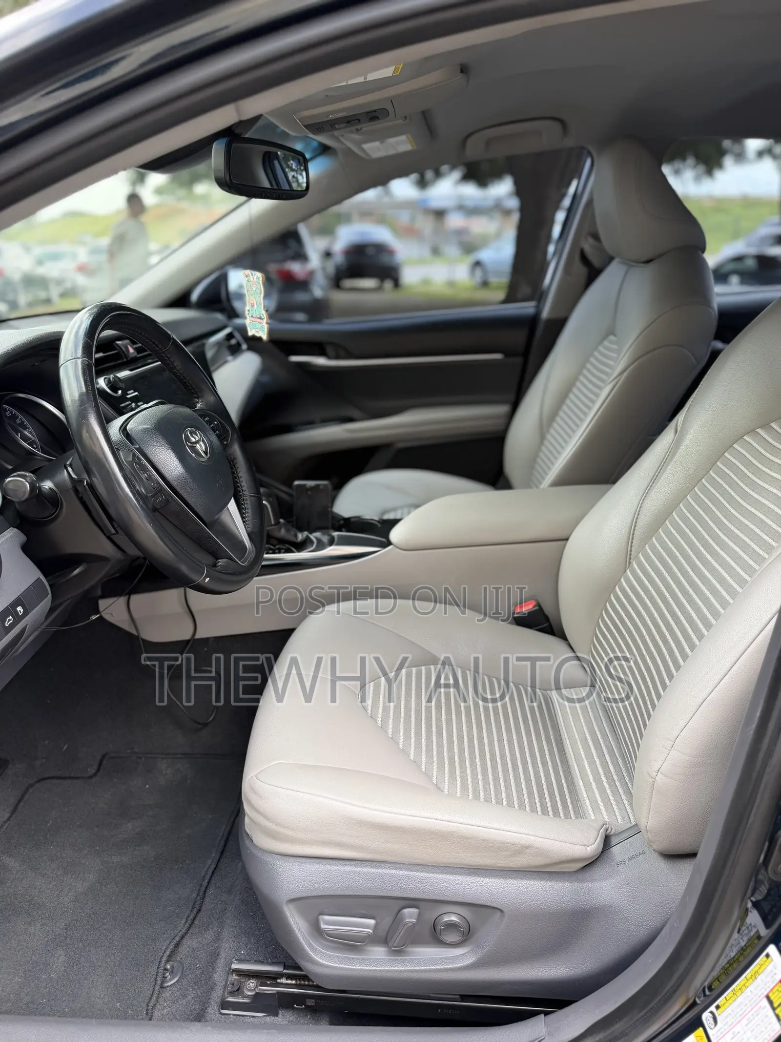 Toyota Camry SE FWD (2.5L 4cyl 8AM) 2018 Blue