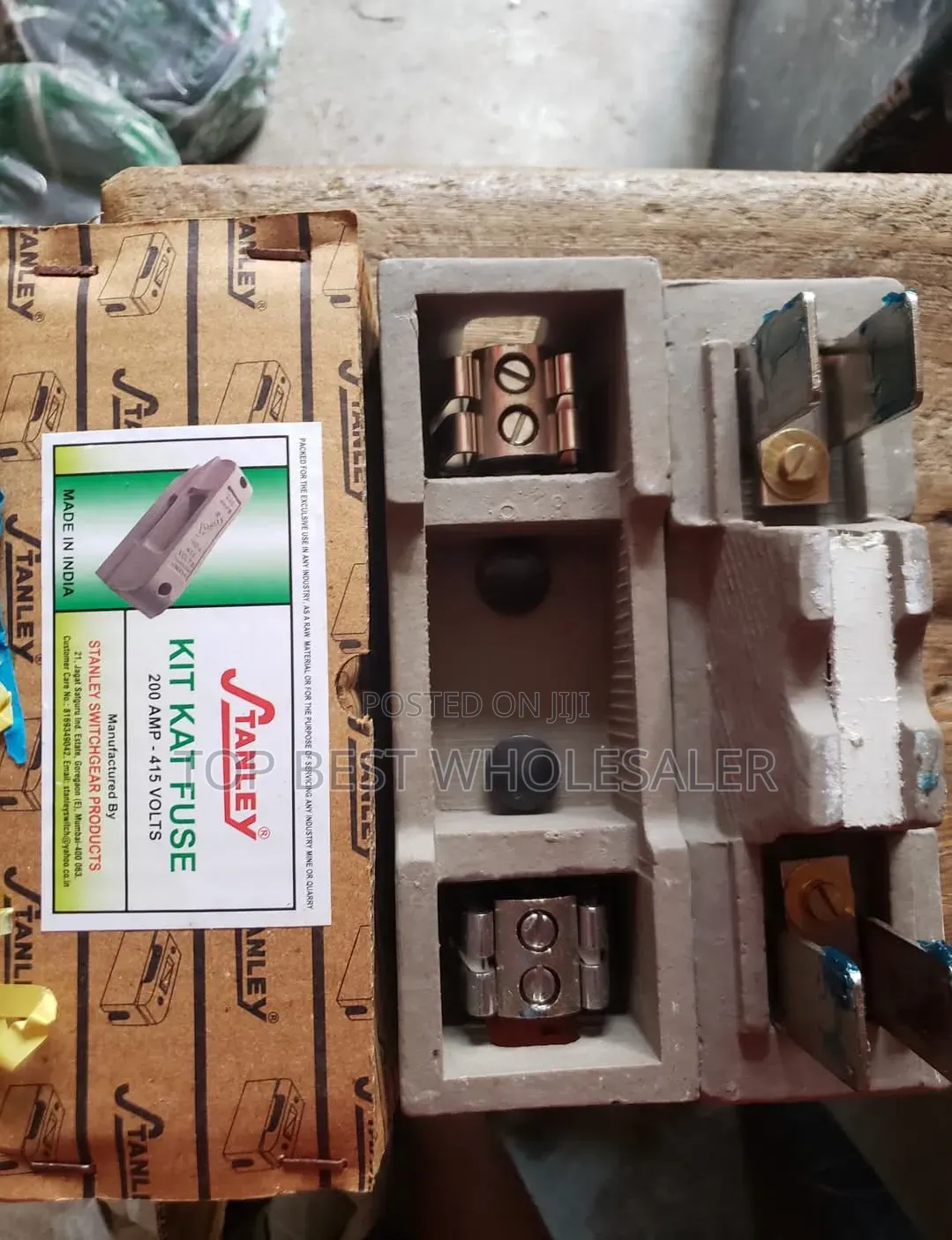 200amps Fuse and Base Stanley