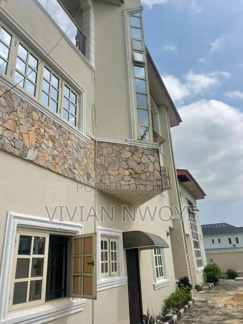5bdrm Duplex in Fountain Spring, Sangotedo for rent
