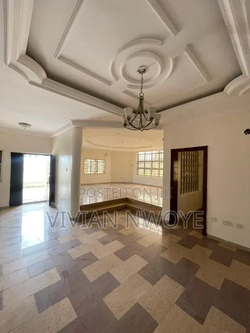 5bdrm Duplex in Fountain Spring, Sangotedo for rent